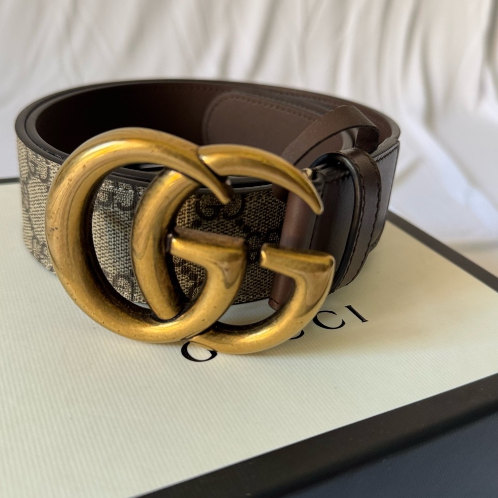 Gucci Women’s Belt with Gold GG Buckle